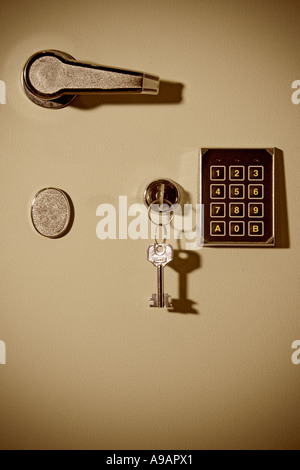 Coffre-fort avec combinaison et clé Banque D'Images