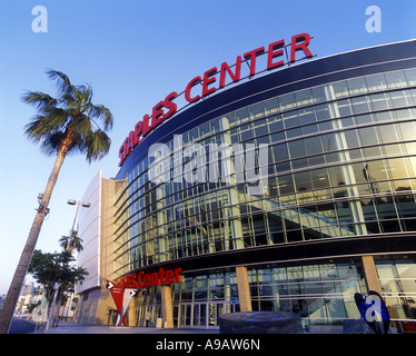 2001 HISTORIQUE LOS ANGELES STAPLES CONVENTION CENTER (©NBBJ 1999) LOS ANGELES CALIFORNIA USA Banque D'Images