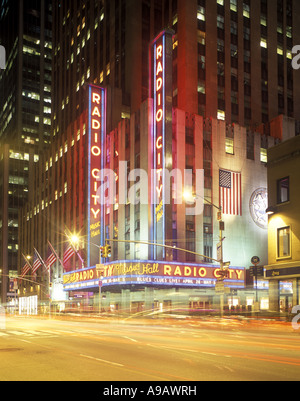 Le Radio City Music Hall, le Rockefeller Center (©Raymond Hood 1939) Sixième AVENUE MANHATTAN NEW YORK USA Banque D'Images