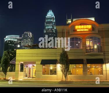 Cafés Restaurants SUD GRAHAM STREET DOWNTOWN CHARLOTTE NORTH CAROLINA USA Banque D'Images