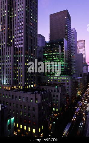 Cinquième avenue midtown Manhattan NEW YORK USA Banque D'Images