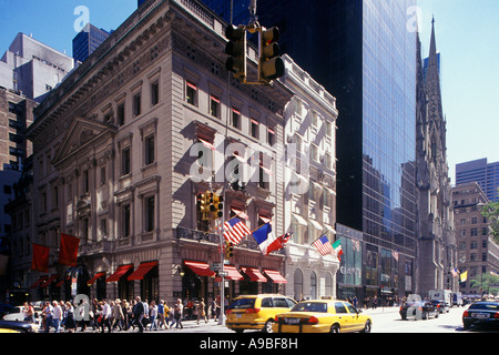 CARTIER JOAILLIERS, Cinquième avenue MANHATTAN NEW YORK USA Banque D'Images