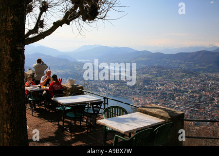 Restaurant sur le Mont Brè Lugano Suisse Banque D'Images