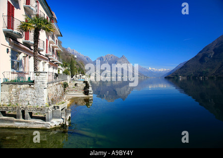 Village de pêcheurs au bord du lac sur le lac de Lugano Suisse Gandria Banque D'Images