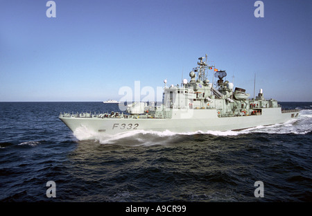 Corte Real NRP Vasco de Gama au Portugal, c'est une frégate de classe au cours de l'exercice Loyal Mariner de l'OTAN qui a eu lieu dans la mer Baltique Banque D'Images