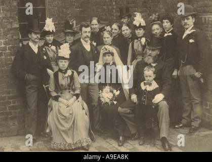 Photographie de mariage groupe du Cabinet vers 1885 Banque D'Images