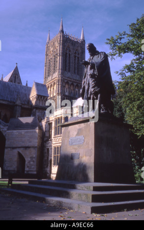 Sir Alfred Lord Tennyson monument de la cathédrale de Lincoln UK Banque D'Images