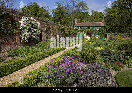 Hall Hoveton Jardin Araignée Norfolk Banque D'Images