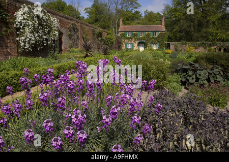 Hall Hoveton Jardin Araignée Norfolk Banque D'Images