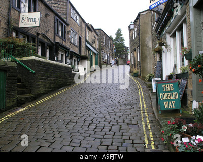 Les rues pavées de haworth atmosphérique yorkshire Bronte Country england uk go Banque D'Images