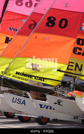 Dériveurs catamaran Hobie Cat au Weymouth et Portland International Sailing Academy Dorset England UK Banque D'Images