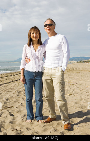 Portrait d'un vieux couple sur la plage Banque D'Images