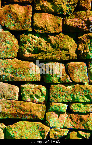 Vue rapprochée d'un mur de pierre. Banque D'Images