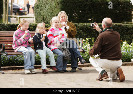 Prendre la photo de famille Banque D'Images