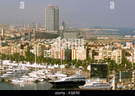 ESP Espagne Barcelone Barceloneta port skyline teleshot Banque D'Images