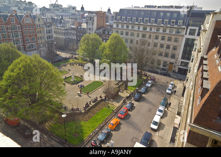 Regardant vers le bas sur le Golden Square London Soho Banque D'Images