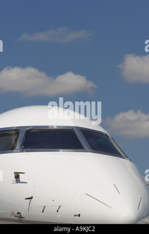 De cockpit avion Bombardier CRJ regional jet nez Banque D'Images