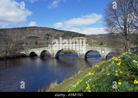 Le Général Wade's pont enjambant la rivière Tay à Aberfeldy en Ecosse Banque D'Images