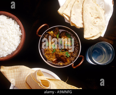 Un curry de poulet la cuisine du Kerala Banque D'Images