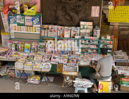 Un kiosque à journaux à Johnston Road à WAN Chai, Hong Kong SAR Banque D'Images