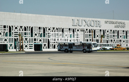 Terminal de l'aéroport de Louxor, Egypte bâtiments Banque D'Images