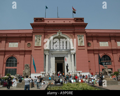 Entrée principale du musée égyptien, Le Caire Banque D'Images