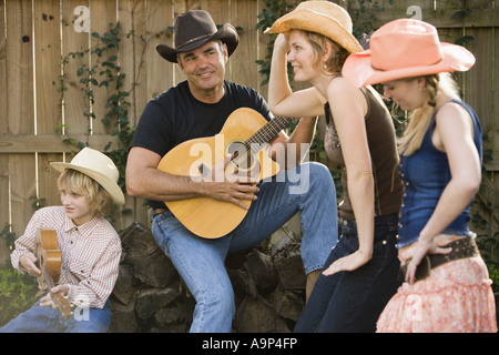 Jeu de famille pays de la musique et de la danse Banque D'Images