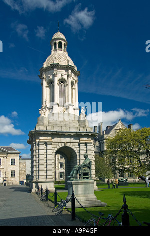 Le Campanile de la place du Parlement dans les motifs de Trinity College de Dublin, Irlande Banque D'Images