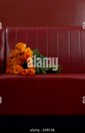 Bouquet de roses oublié Banque D'Images