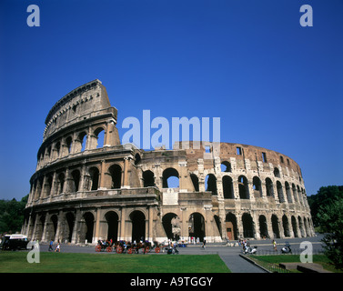 Voitures à cheval ruines Italie ROME Colisée romain Banque D'Images