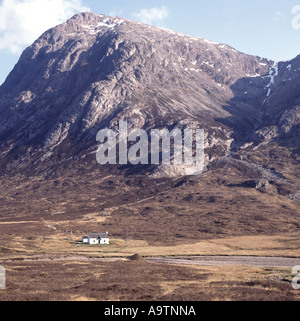 Petite croft à pied de Stob Dearg montagnes dans le Highlands Banque D'Images