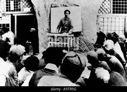 MAO Tse-tung parlant à Global dans la province en 1938 Yan Banque D'Images