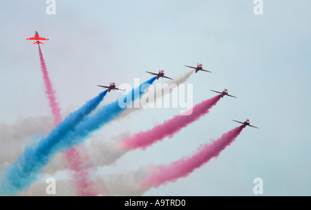 Royal Air Force Hawk T1A L'équipe de démonstration de la voltige des flèches rouges au spectacle aérien de Newtownards Irlande du Nord du comté de Down Banque D'Images