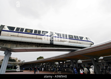 Service de transport Monorail au Centre Epcot à Walt Disney World Orlando Floride FL le parc à thème Banque D'Images