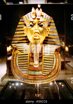 Le masque de mort de pharaoah Toutankhamon au Musée égyptien au Caire, Egypte Banque D'Images