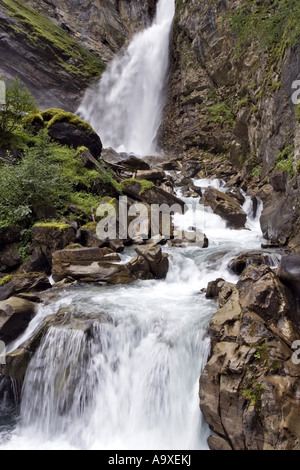 Goessnitz Goessnitzwaterfall la rivière et dans le contexte, l'Autriche, l'Hohe Tauern NP Banque D'Images