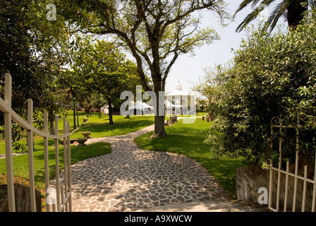 Les Bermudes Hamilton Victoria Parc arbres gazebo Banque D'Images