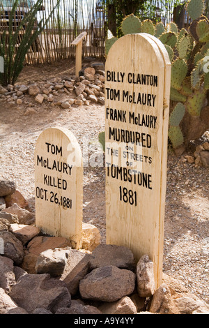 Clanton et McLaury tombe, cimetière de Boot Hill, Tombstone, en Arizona Banque D'Images