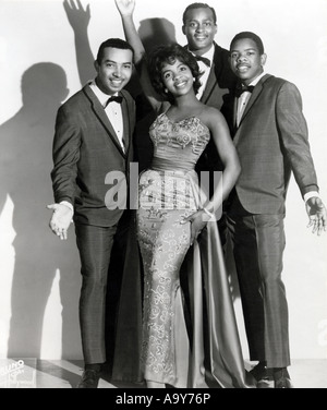 GLADYS KNIGHT ET LES PÉPINS - groupe vocal nous vers 1964 Banque D'Images