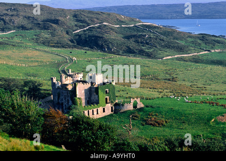 Clifden château se dresse dans la campagne près de Clifden. République d'Irlande. Banque D'Images