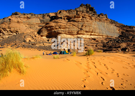 Campingground dans l'Acacus Mountains, Libye Banque D'Images