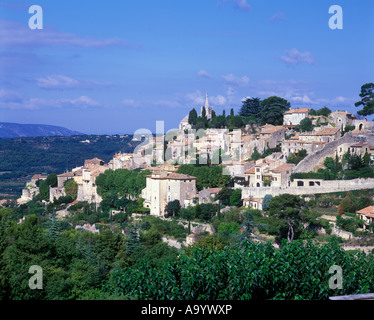 VILLAGE DE BONNIEUX LUBERON PROVENCE FRANCE Banque D'Images