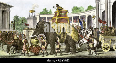 Hannibal victorieux sur un éléphant portant les trophées et les prisonniers romains dans une arène d'encouragement dans l'ancienne Carthage. La gravure à la main, Banque D'Images