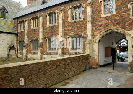 Archway Marylone crypte ancienne Ecole St Mary De Crypt Church Southgate Street Gloucester Banque D'Images