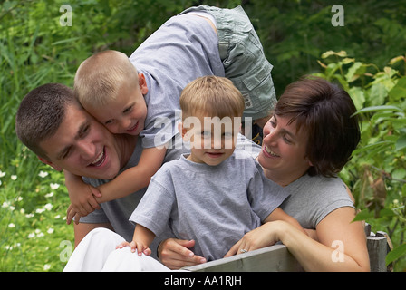 Famille en plein air Banque D'Images