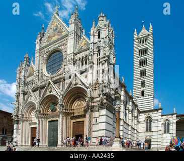 Duomo (cathédrale), de la Piazza del Duomo, Sienne, Italie Banque D'Images