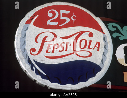 Vintage Pepsi Cola affiche à l'extérieur un magasin dans la vieille ville de Kissimmee, Orlando, Floride, USA Banque D'Images