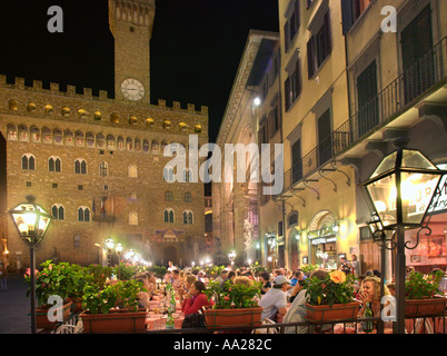 Restaurant en face du Palazzo Vecchio, la nuit, la Piazza della Signoria, Florence, Toscane, Italie Banque D'Images