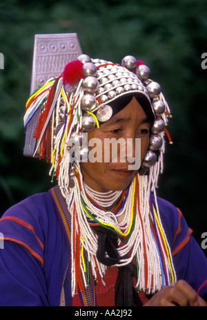 1, l'un, femme Akha, vieille femme, femme mature, minorité ethnique, hillt ribe, headshot, la province de Chiang Mai, Thaïlande, Asie du Sud, Asie Banque D'Images