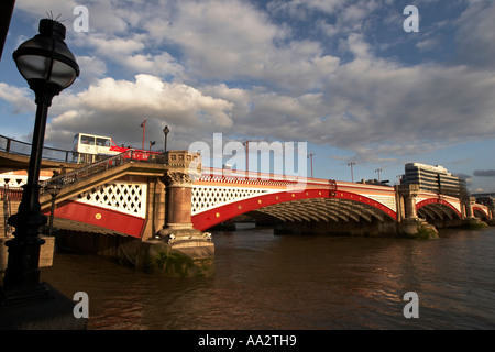 Blackfriars Bridge in London UK Banque D'Images